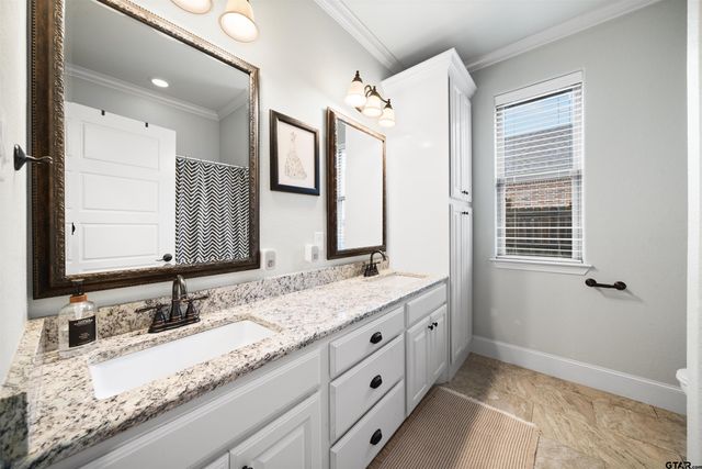 1013 Crescent Hill Ct, Bullard, TX 75757