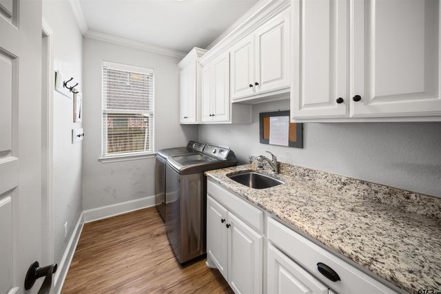 1013 Crescent Hill Ct, Bullard, TX 75757