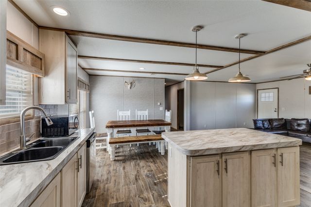 4599 Burwick Road, Jacksboro, TX 76458