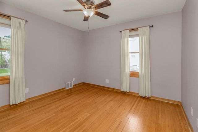 2065 William Street, Roseville, MN 55113