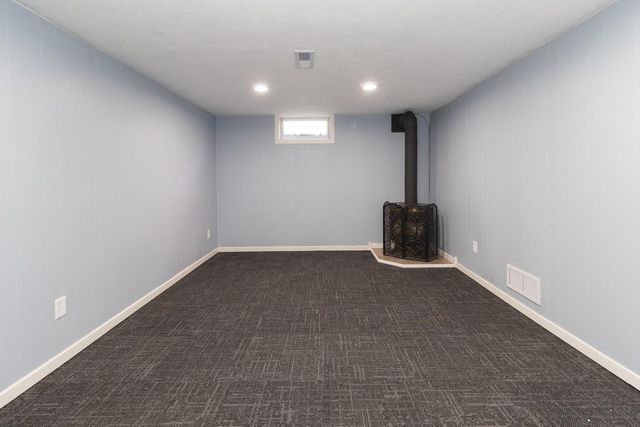 2065 William Street, Roseville, MN 55113