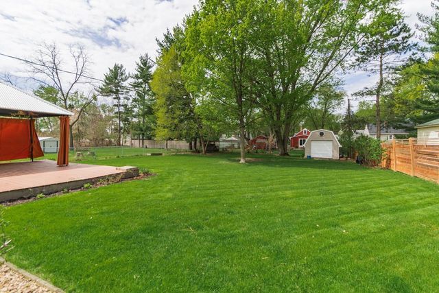 2065 William Street, Roseville, MN 55113