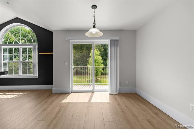21914 Aberdeen Drive 30, Macomb, MI 48042