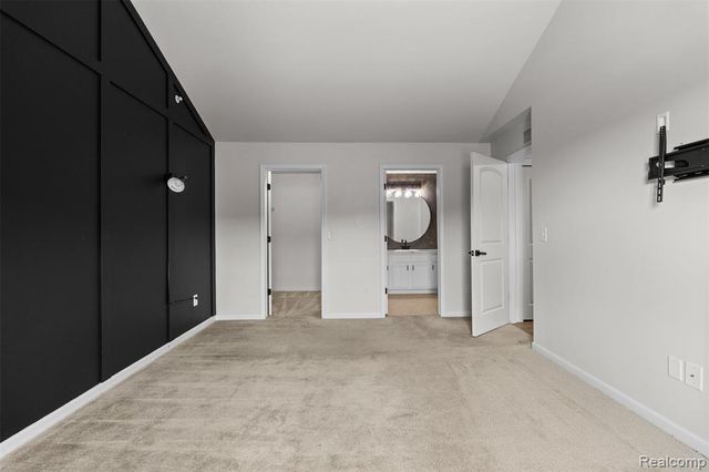 21914 Aberdeen Drive 30, Macomb, MI 48042