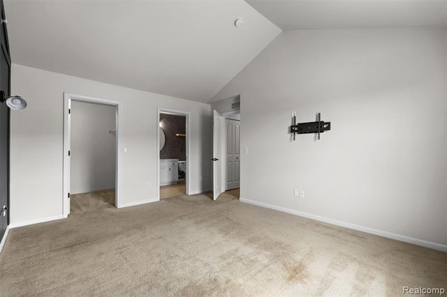 21914 Aberdeen Drive 30, Macomb, MI 48042