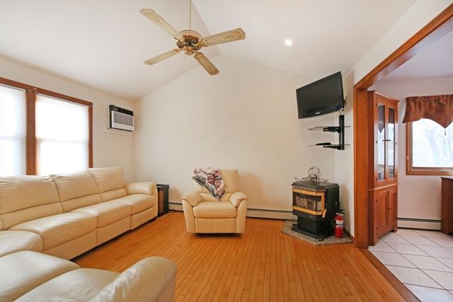 68 Ashford Street, Methuen, MA 01844