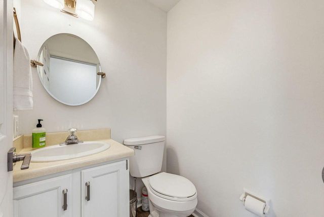 N78W15289 Haymeadow ROAD, Menomonee Falls, WI 53051