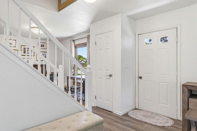 N78W15289 Haymeadow ROAD, Menomonee Falls, WI 53051