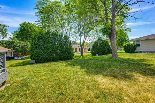 N78W15289 Haymeadow ROAD, Menomonee Falls, WI 53051
