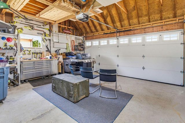 N78W15289 Haymeadow ROAD, Menomonee Falls, WI 53051