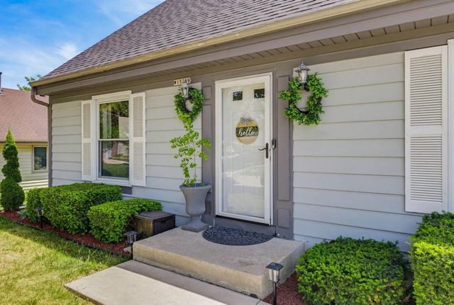 N78W15289 Haymeadow ROAD, Menomonee Falls, WI 53051