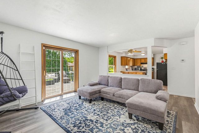 N78W15289 Haymeadow ROAD, Menomonee Falls, WI 53051