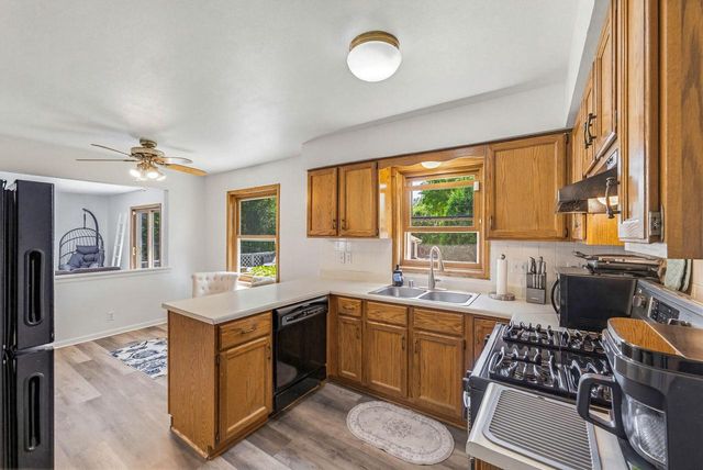 N78W15289 Haymeadow ROAD, Menomonee Falls, WI 53051