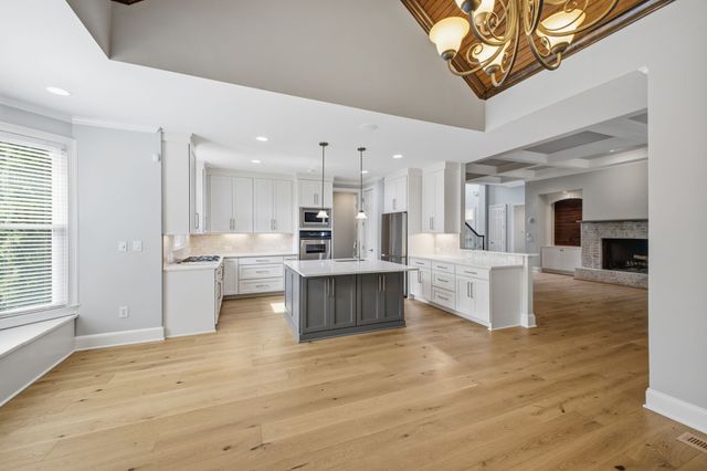 1240 Concord Hunt Dr, Brentwood, TN 37027