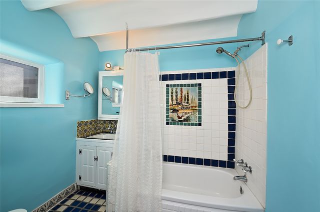 629 Camino Del Monte Sol, Santa Fe, NM 87505