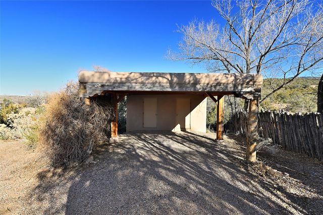 629 Camino Del Monte Sol, Santa Fe, NM 87505