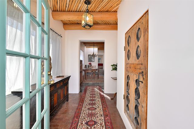 629 Camino Del Monte Sol, Santa Fe, NM 87505