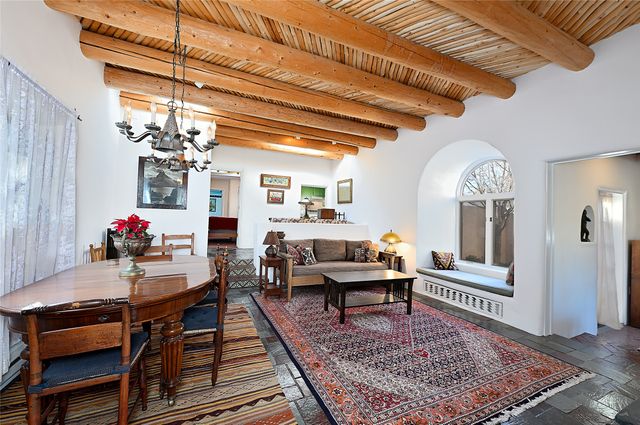 629 Camino Del Monte Sol, Santa Fe, NM 87505