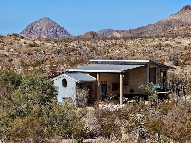 881 Mud Spring Road, Terlingua, TX 79852