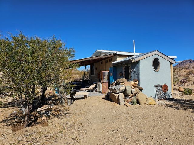 881 Mud Spring Road, Terlingua, TX 79852