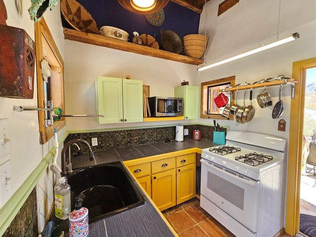 881 Mud Spring Road, Terlingua, TX 79852