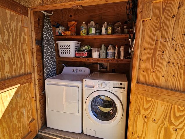 881 Mud Spring Road, Terlingua, TX 79852