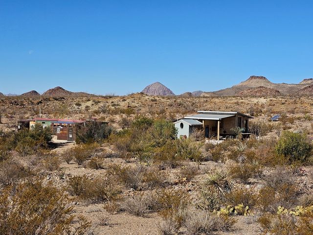 881 Mud Spring Road, Terlingua, TX 79852
