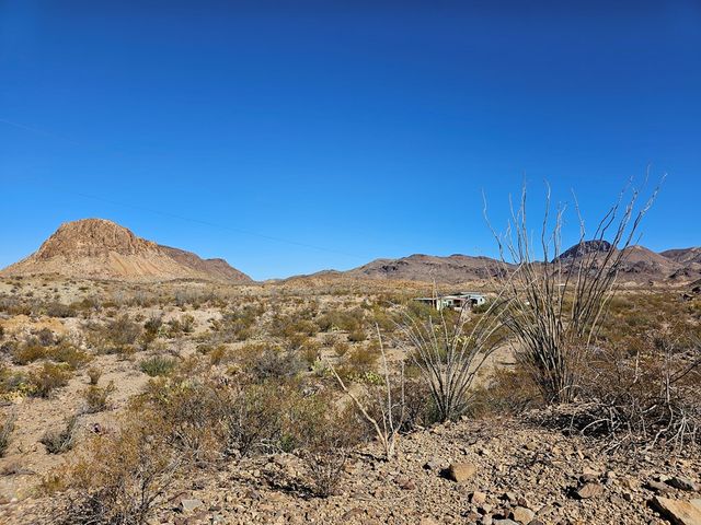 881 Mud Spring Road, Terlingua, TX 79852