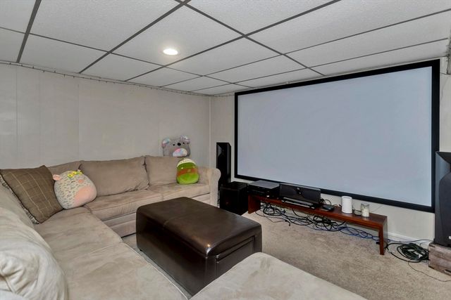 23 Beyer Dr, Easthampton, MA 01027