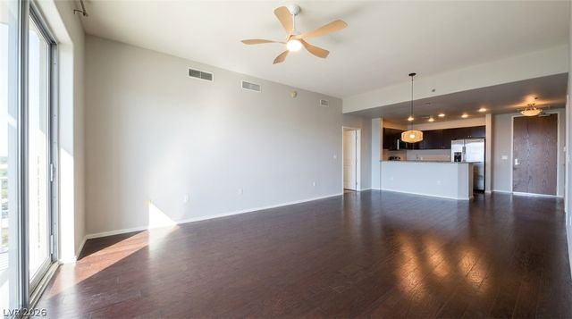 8255 Las Vegas Blvd Boulevard 1518, Las Vegas, NV 89123