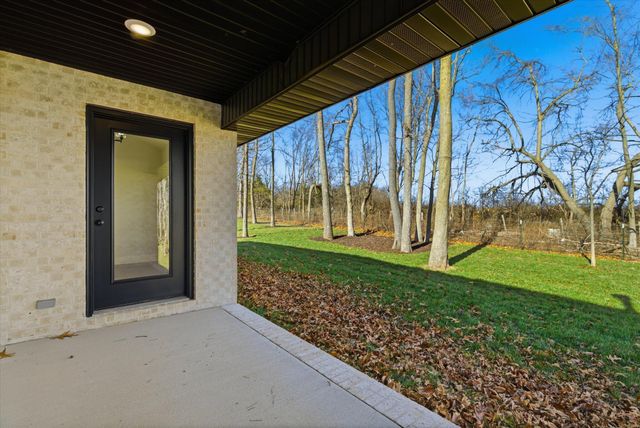 5555 E Wild Horse Drive, Springfield, MO 65802