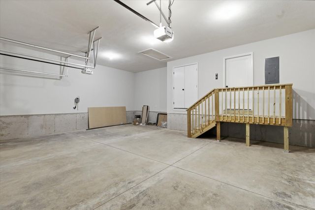 5555 E Wild Horse Drive, Springfield, MO 65802