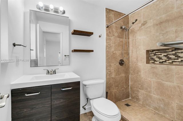 10903 N Kendall Dr 222, Miami, FL 33176