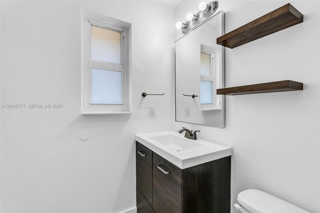 10903 N Kendall Dr 222, Miami, FL 33176