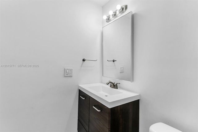 10903 N Kendall Dr 222, Miami, FL 33176
