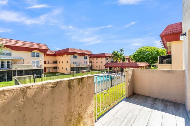 10903 N Kendall Dr 222, Miami, FL 33176