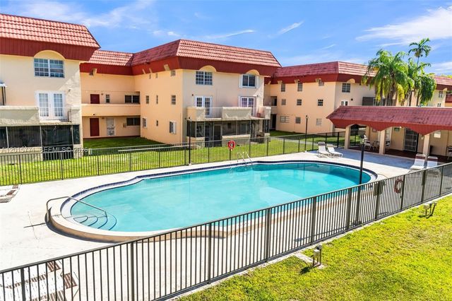 10903 N Kendall Dr 222, Miami, FL 33176