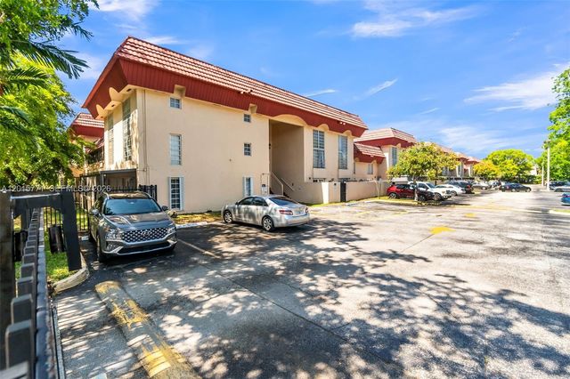 10903 N Kendall Dr 222, Miami, FL 33176
