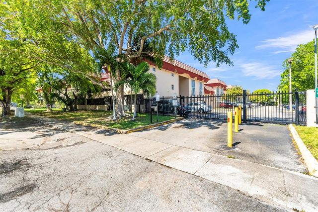 10903 N Kendall Dr 222, Miami, FL 33176