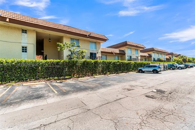 10903 N Kendall Dr 222, Miami, FL 33176