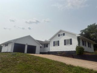 39350 Business 10 Highway, Richmond, MO 64085