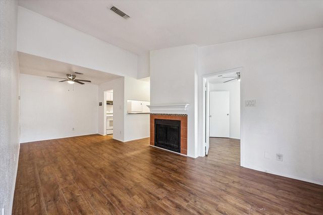 768 Memorial Mews Street 4, Houston, TX 77079