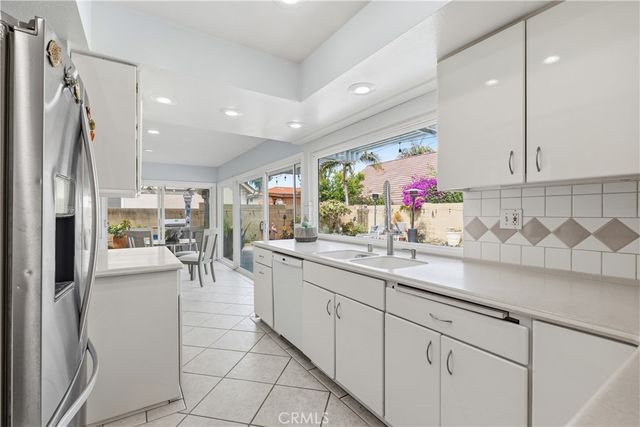 4395 Avenida Carmel, Cypress, CA 90630