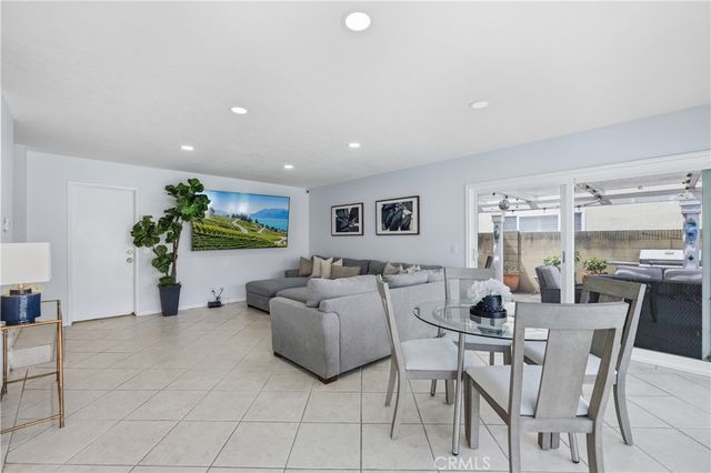 4395 Avenida Carmel, Cypress, CA 90630