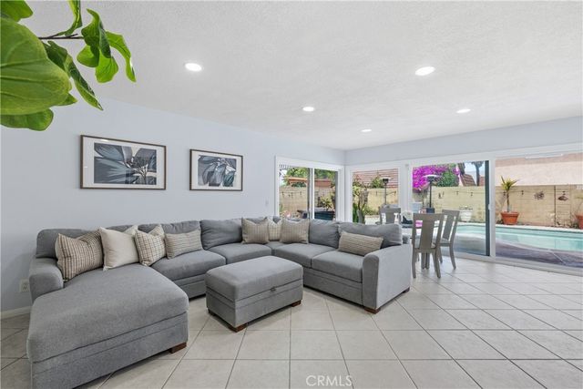 4395 Avenida Carmel, Cypress, CA 90630