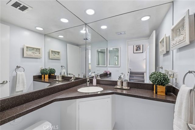 4395 Avenida Carmel, Cypress, CA 90630