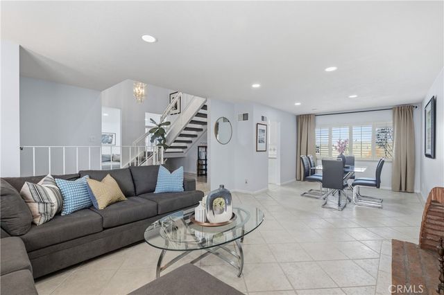 4395 Avenida Carmel, Cypress, CA 90630