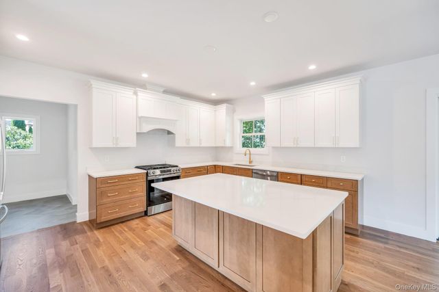 84 W James Hawkins Road, Moriches, NY 11955