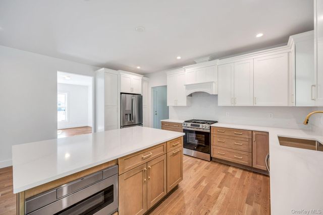 84 W James Hawkins Road, Moriches, NY 11955