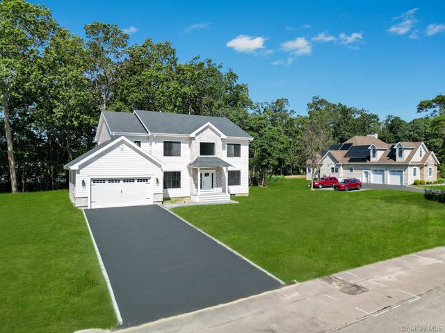 84 W James Hawkins Road, Moriches, NY 11955